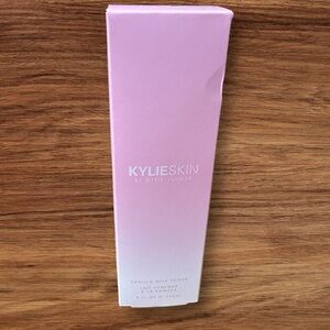 Kylie Skin Vanilla Milk Toner